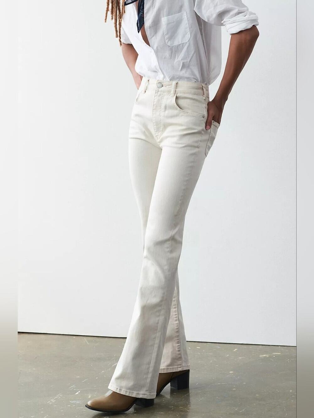 Pilcro The Icon High-Rise Flare Jeans in Off-White